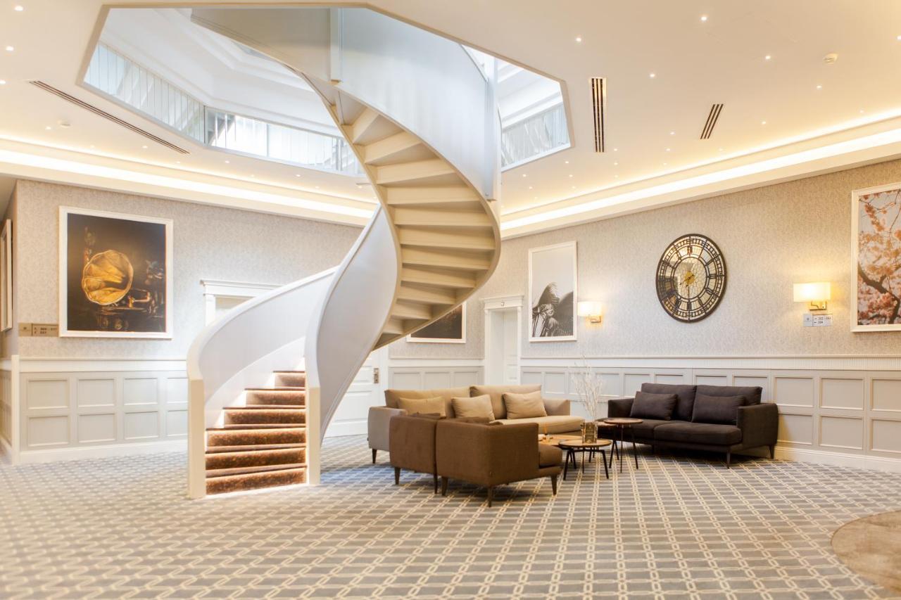 Promenade Hotel Baku Bagian luar foto The interior of the hotel