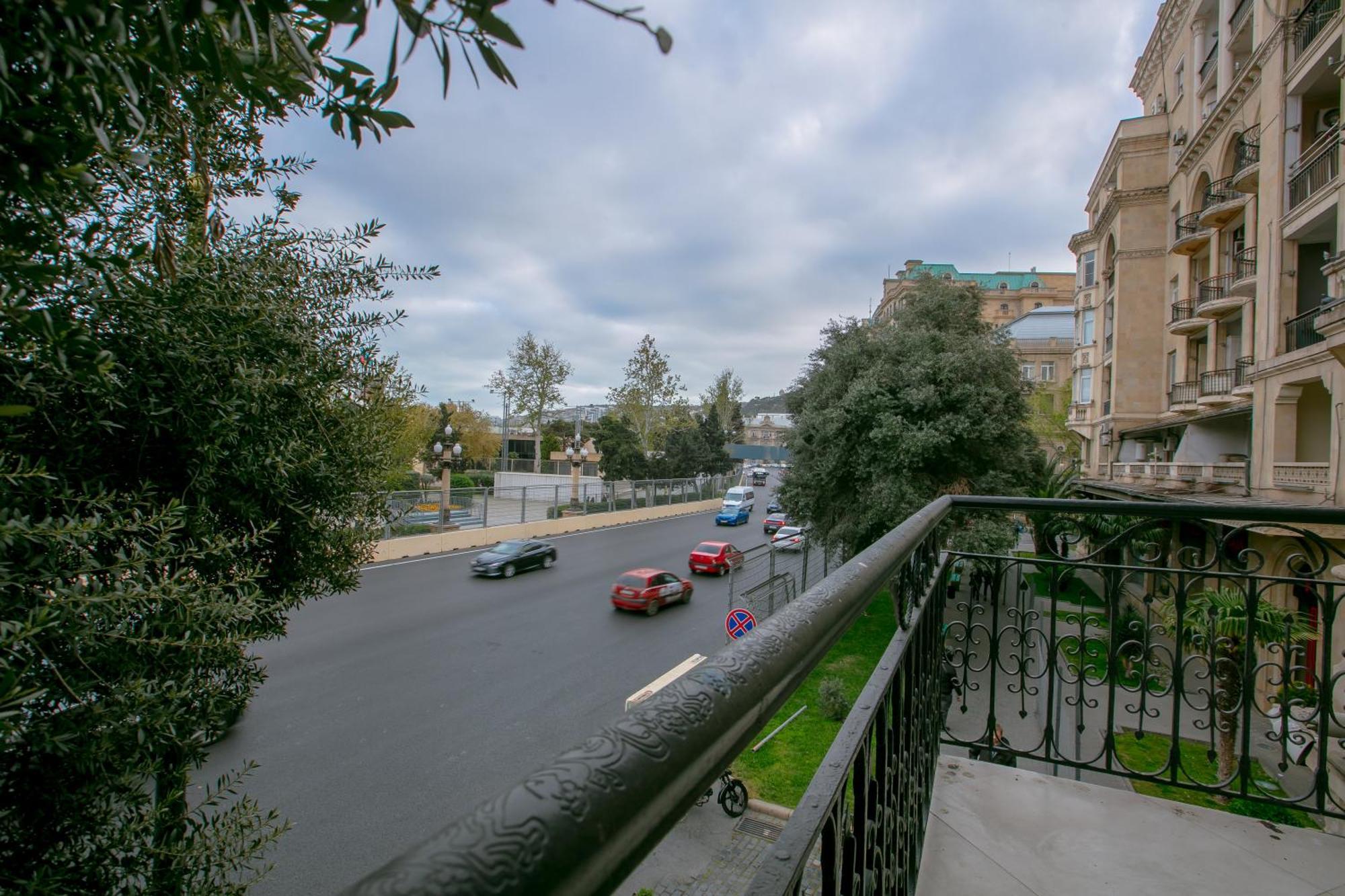 Promenade Hotel Baku Bagian luar foto
