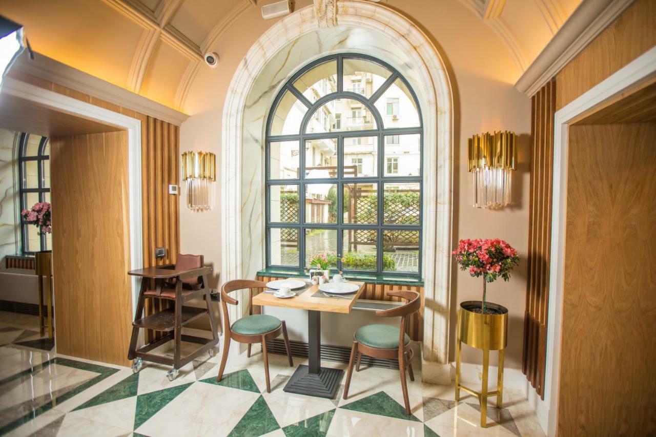 Promenade Hotel Baku Bagian luar foto The restaurant