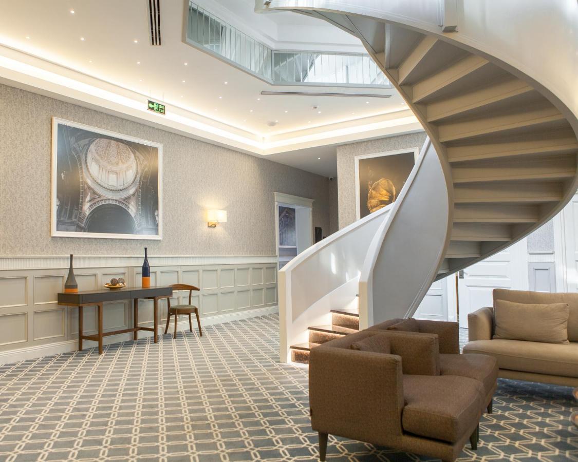 Promenade Hotel Baku Bagian luar foto The interior of the hotel